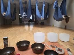 Klankbad in een hangmat 🌀 Adempauze